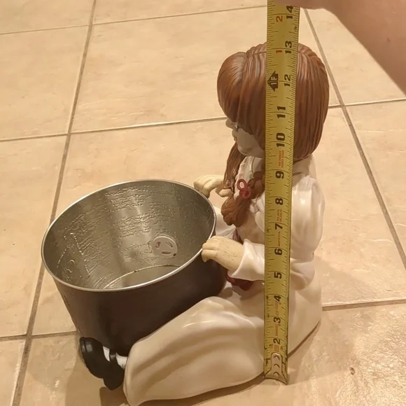 The Conjuring: Last Rites Annabelle Popcorn Bucket - Picture 8 of 8